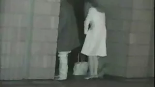লাল শীর্ষে উদ্যমী হা ...