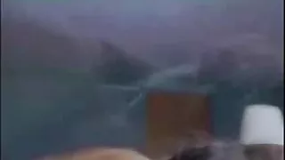 লুটফুল স্বর্ণকেশী বো ...