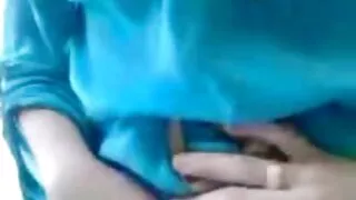 ঝরঝরে কালো কেশিক কিশ ...