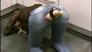 লম্বা কেশিক শ্যামাঙ্ ...